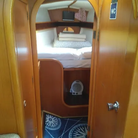 Botel Noches Magicas Las Palmas de Gran Canaria